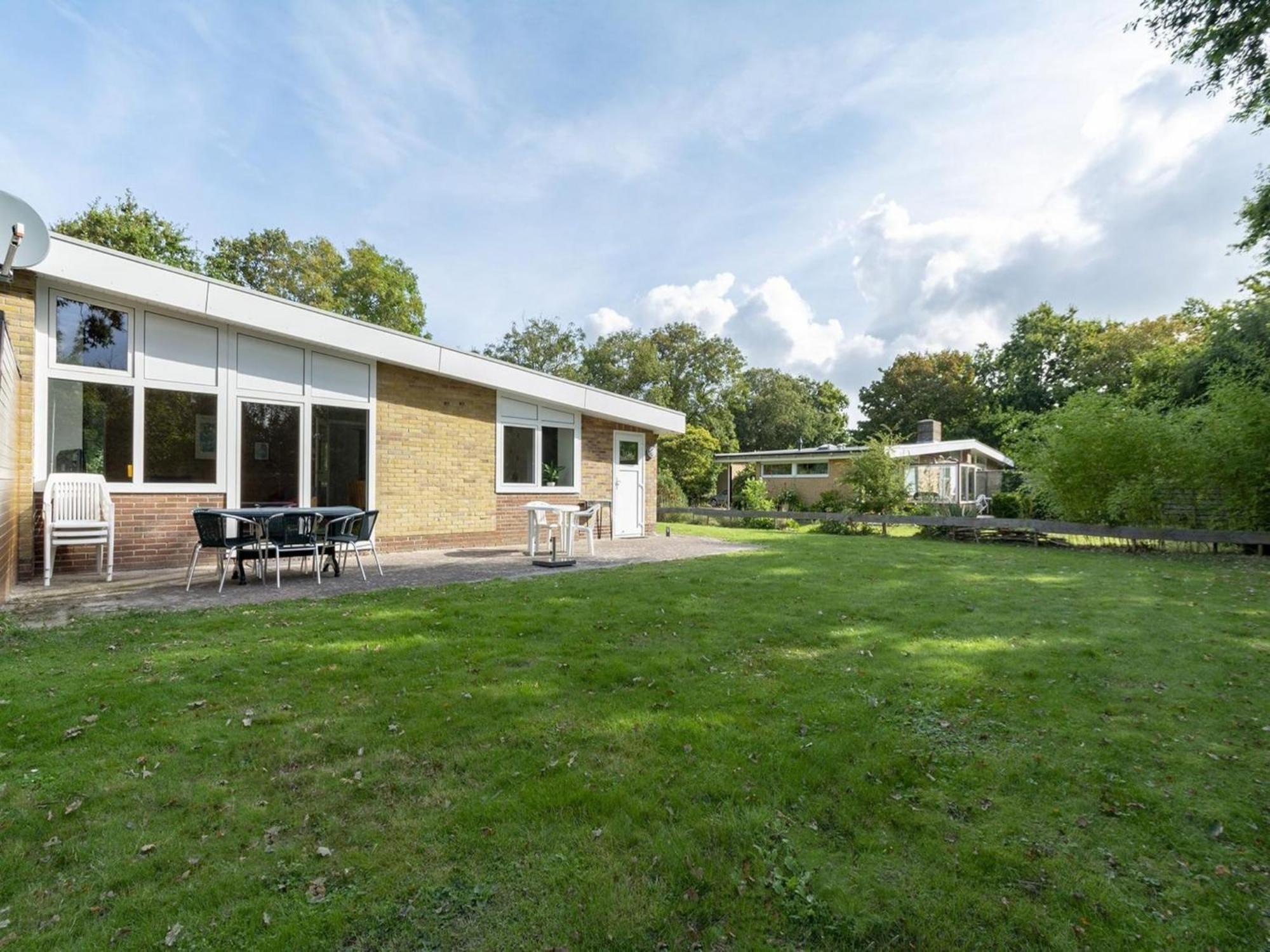 Stylish Beachside Bungalow With Patio Sint Maartensvlotbrug Eksteriør bilde