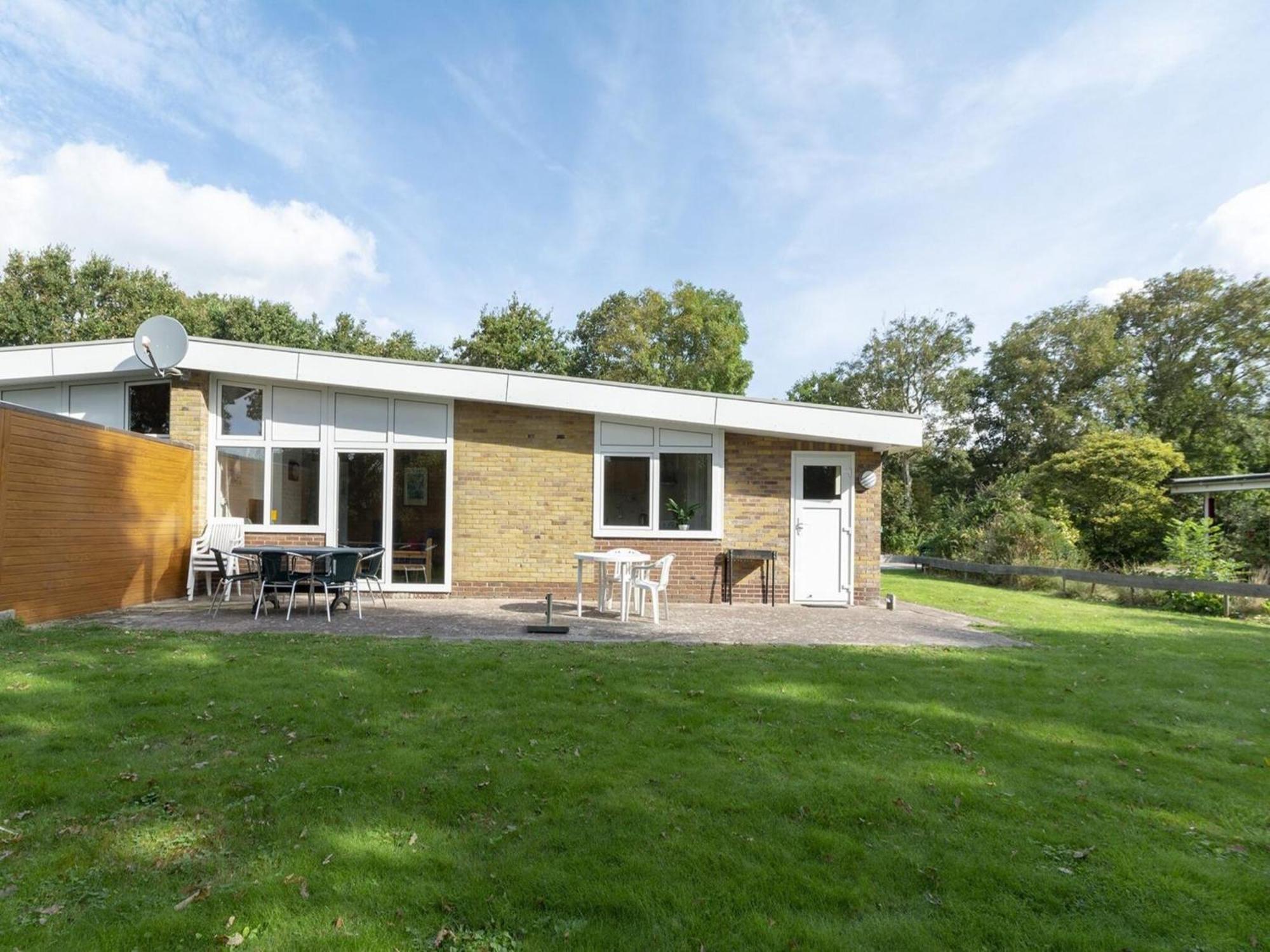 Stylish Beachside Bungalow With Patio Sint Maartensvlotbrug Eksteriør bilde