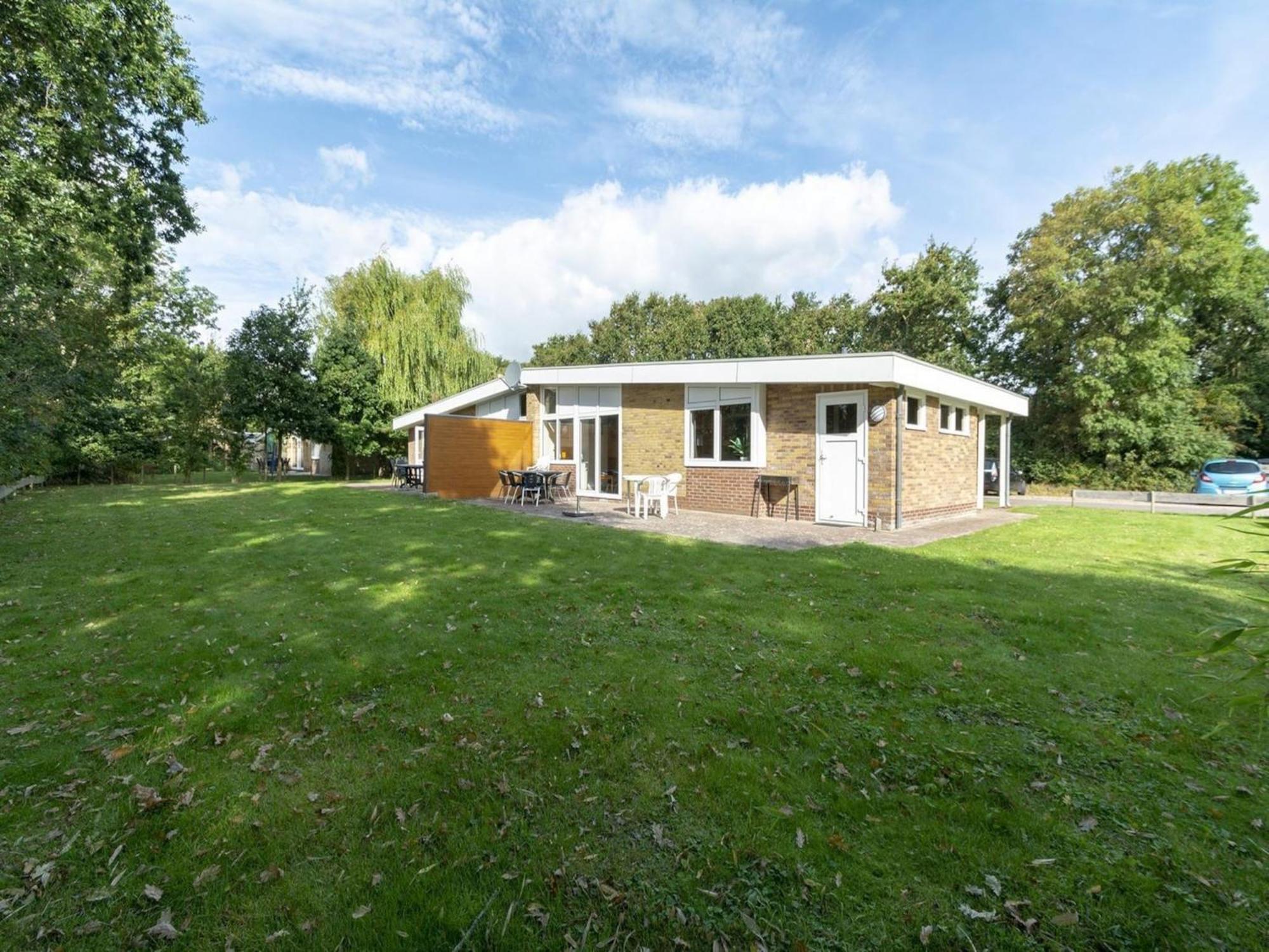 Stylish Beachside Bungalow With Patio Sint Maartensvlotbrug Eksteriør bilde