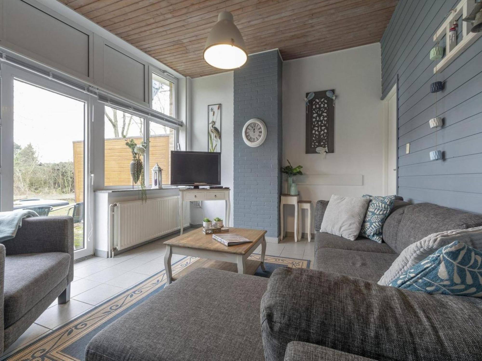 Stylish Beachside Bungalow With Patio Sint Maartensvlotbrug Eksteriør bilde